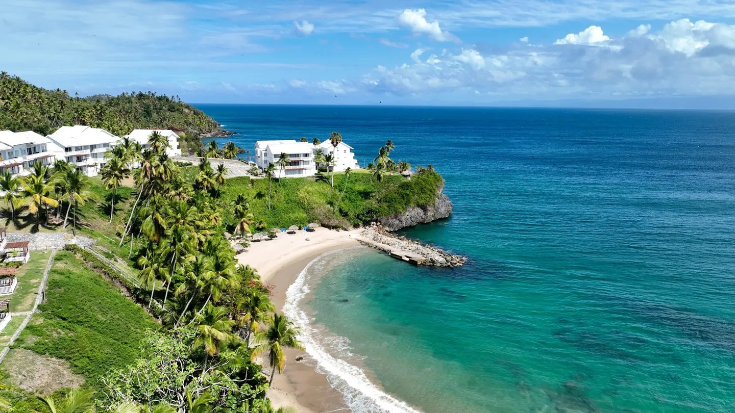 Turquoise water and the private beach below Vista Mare